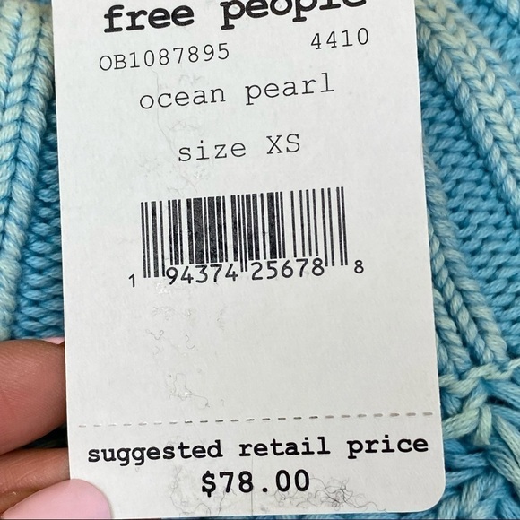 Free People Long Sleeve Chunky Cable Knit Relaxed Fit Sweetheart Sweater Size XS - Picture 11 of 13